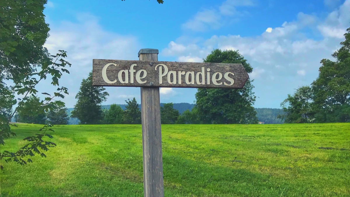 The shortest path is not always the best - Cafe Paradies